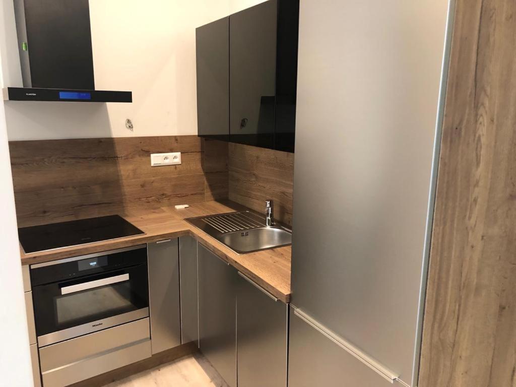 Skau Gajova Family Two Bedroom Apartment With A Terrace Free Parking Bratislava Eksteriør bilde